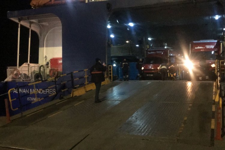 İnsani yardım feribotu &#039;Adnan Menderes&#039; İskenderun yolunda