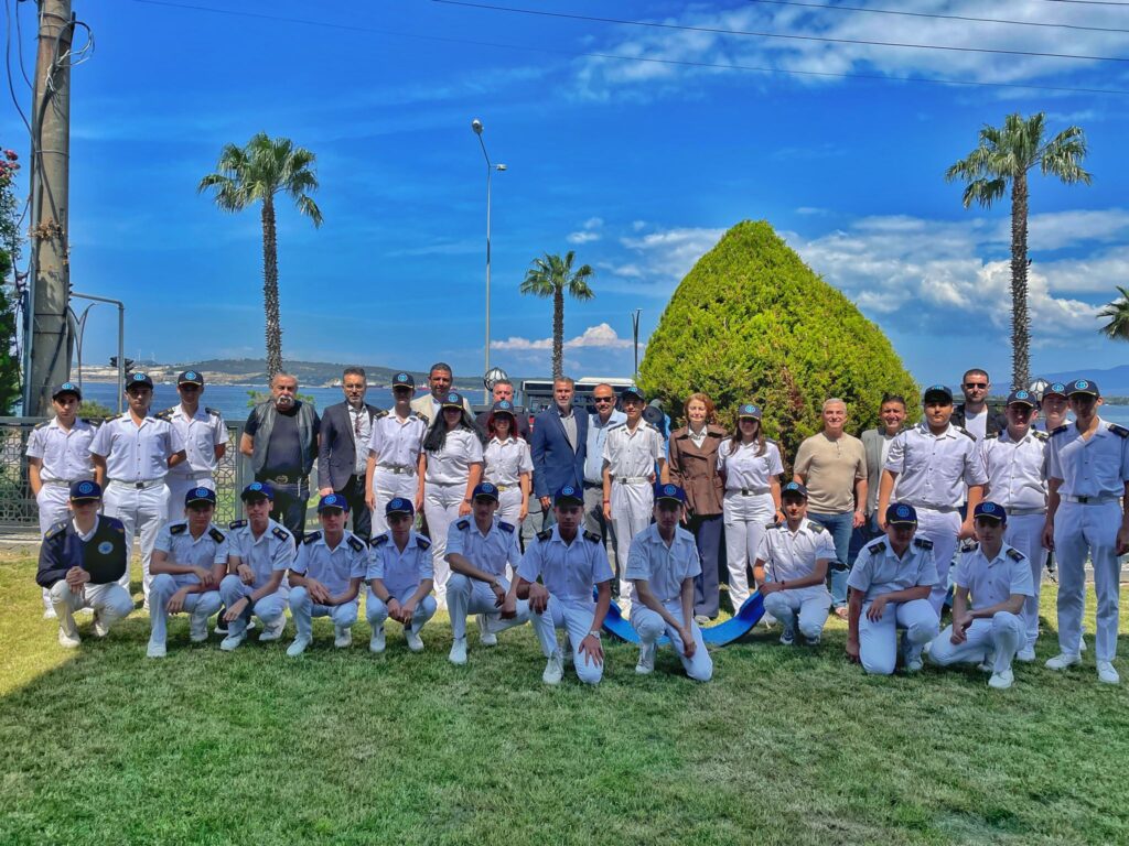 Denizcilik Lisesi Öğrencileri Aliağa DTO şubesini ziyaret etti