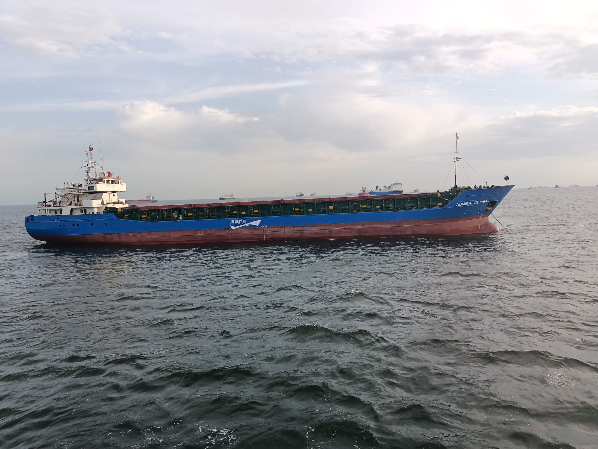 ADMIRAL DE RIBAS Kız Kulesi önlerinde makine arızası yaşadı