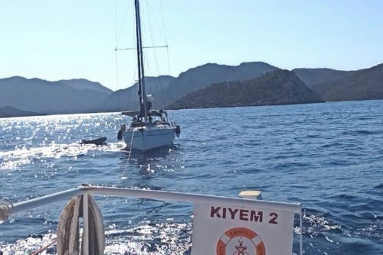 Bozburun&#039;da makine arızası tekneyi sürükledi!