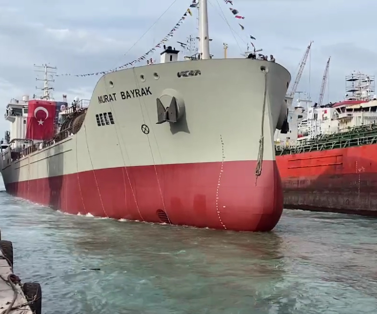 NB 82  Murat Bayrak denize kavuştu