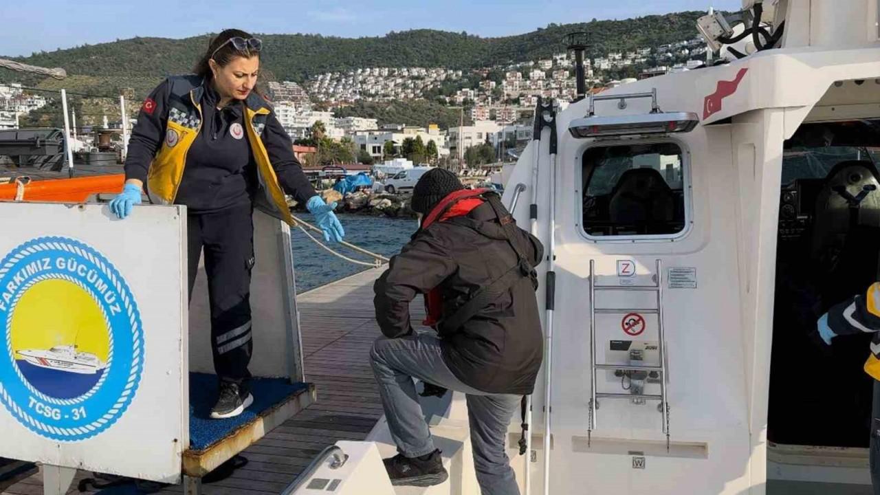 Gezi teknesinde rahatsızlanan vatandaşa Sahil Güvenlik’ten tıbbi tahliye