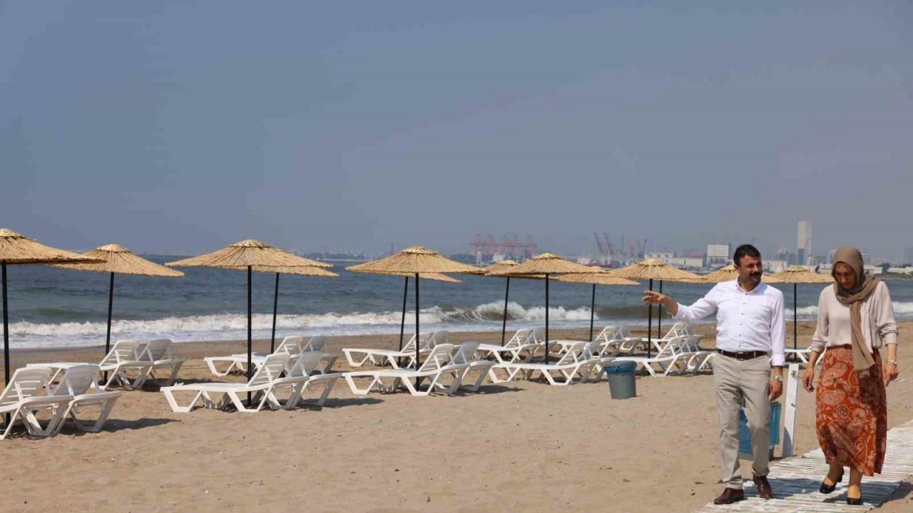 Akdeniz’in ilk halk plajı Karaduvar’da açıldı