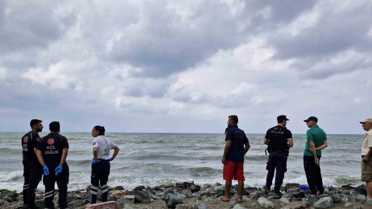 Serinlemek için denize giren şahıs kayboldu