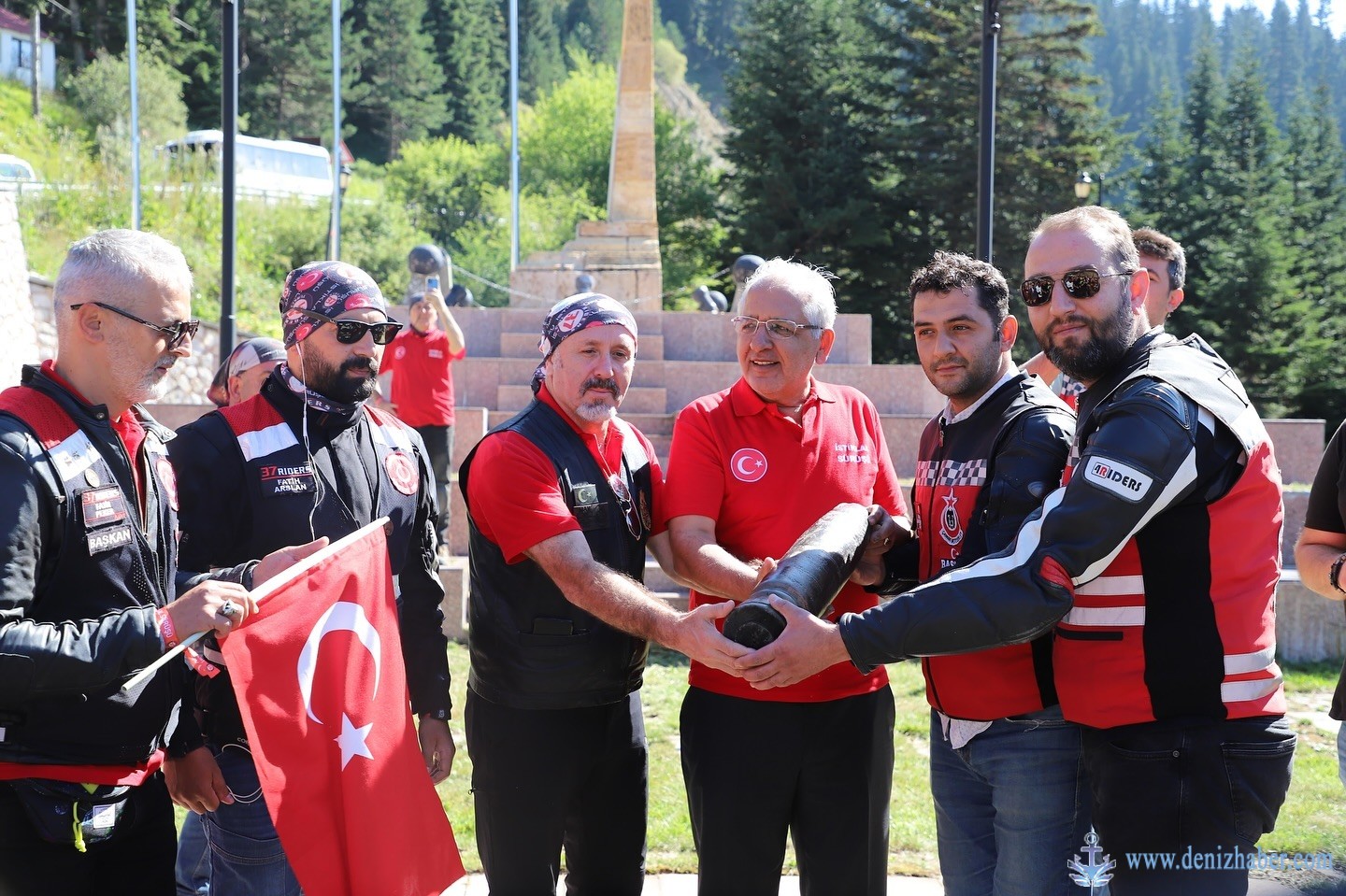 Anıtkabir’e kadar “İstiklal Sürüşü” etkinliğinde buluştular