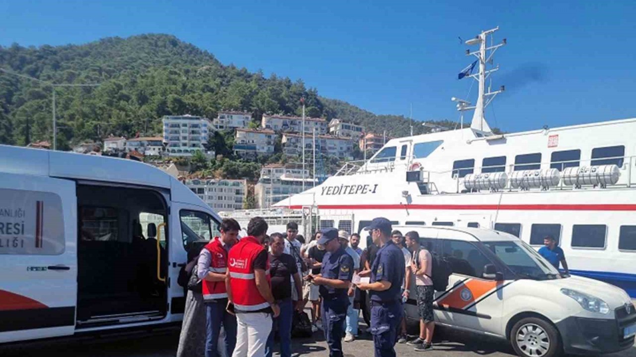 Fethiye-Marmaris feribotun düzensiz göçmenler yakalandı