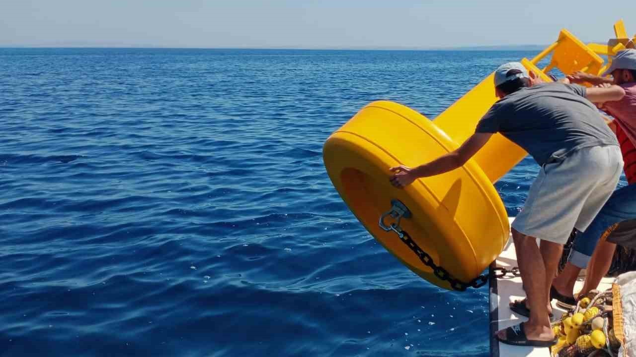 Saros Körfezi’nde tarihi noktaları belirleyen şamandıralar denize bırakıldı