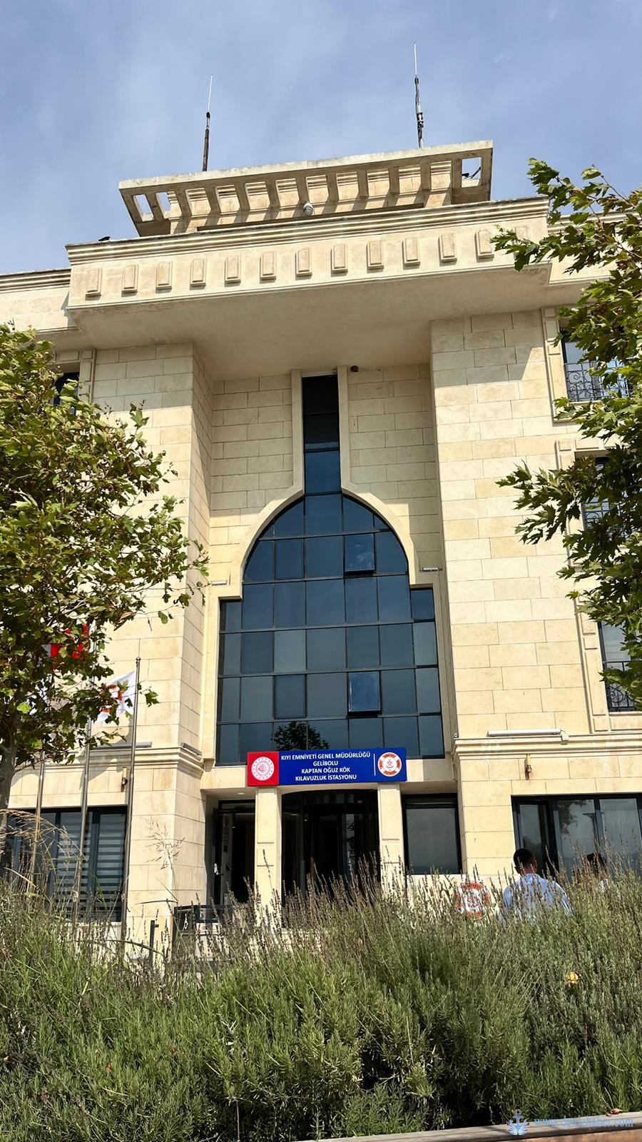 Meslek Şehidi Kılavuz Kaptan Oğuz Kök'ün Adı Gelibolu Kılavuzluk İstasyonu'na Verildi