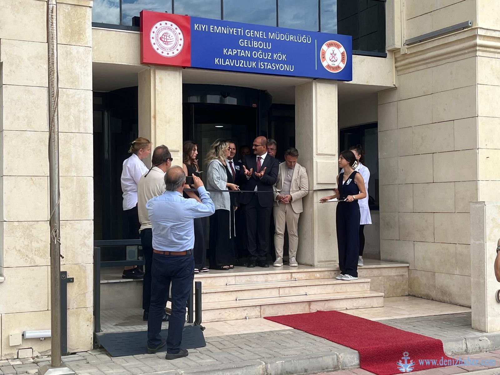 Meslek Şehidi Kılavuz Kaptan Oğuz Kök'ün Adı Gelibolu Kılavuzluk İstasyonu'na Verildi1