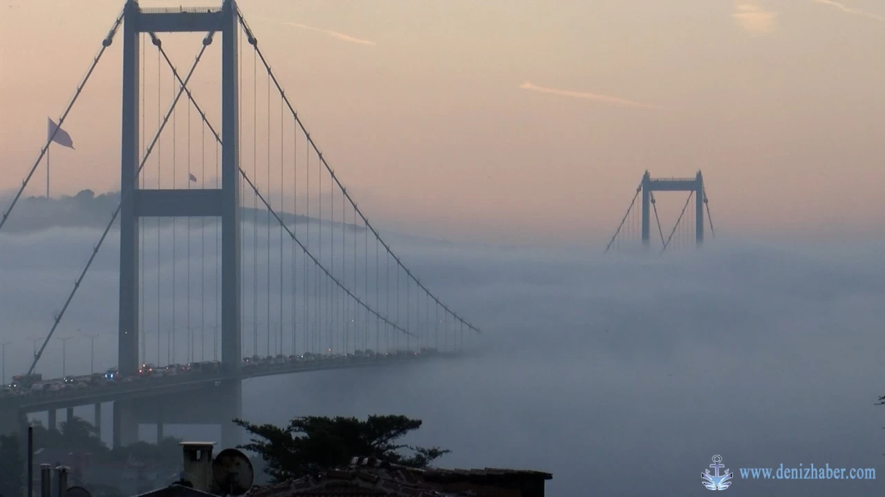 “İstanbul Boğazı gemi trafiği, çift yönde ve geçici olarak askıya alındı”
