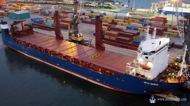 Rusya askeri nakliye gemisi makine dairesindeki patlama sonrası battı