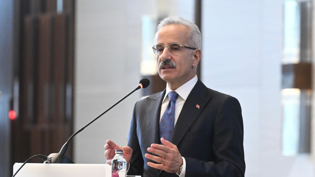 Uraloğlu: &quot;Kadın Denizcilerimize Destek Sürecek!&quot;