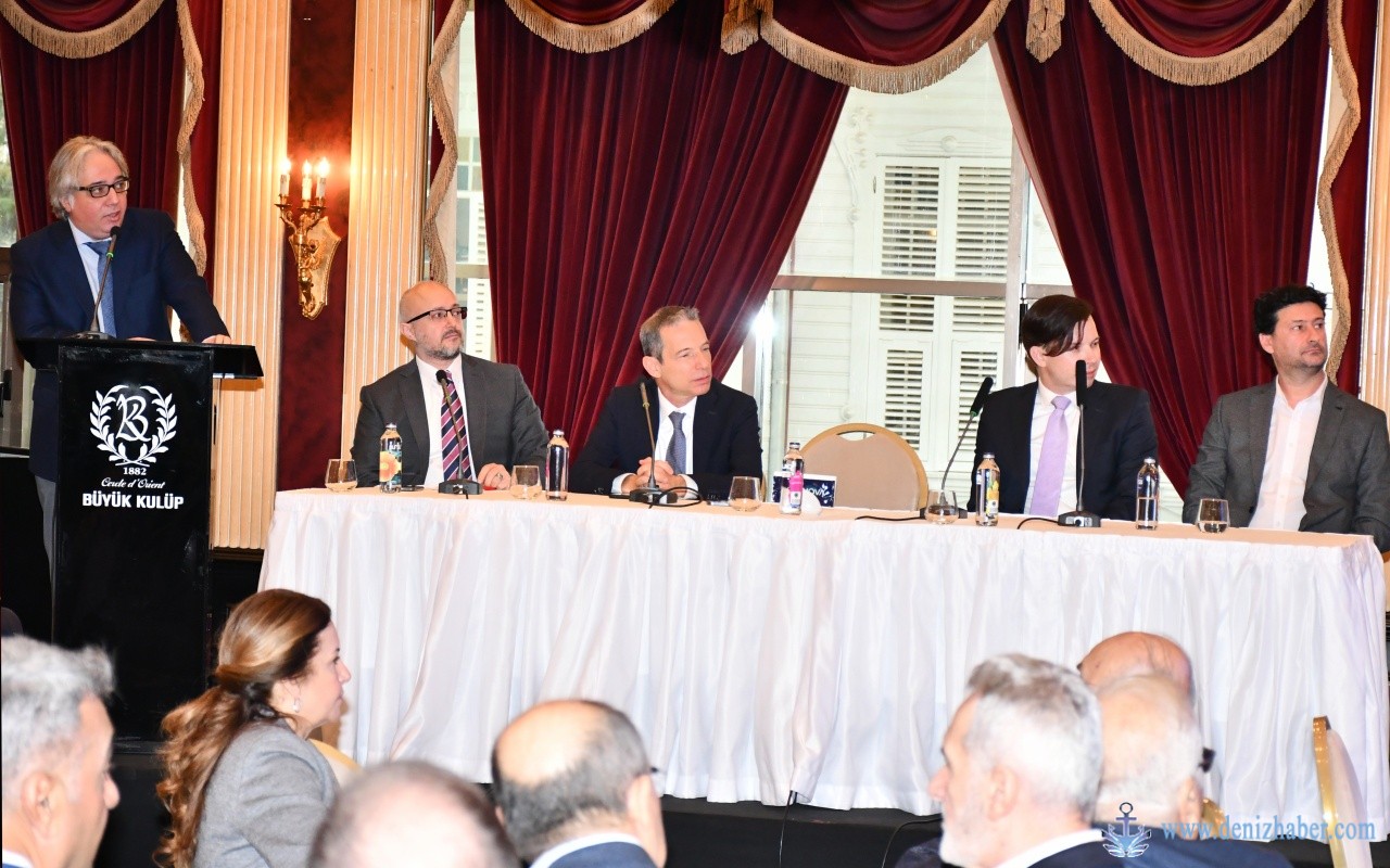 KOSDER Küresel Ekonomi ve Denizcilik Piyasaları Paneli Düzenledi