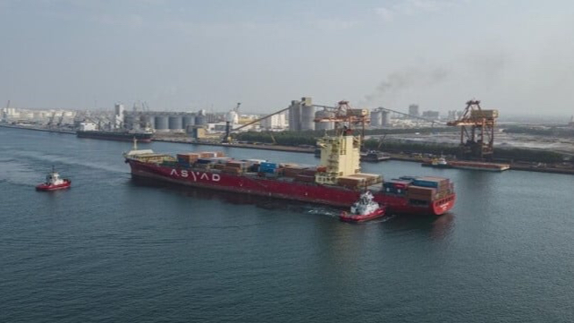 Umman&#039;ın Lojistik Devi Asyad 33 Yeni Gemi Satın Alıyor