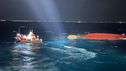 Güney Kore’de balıkçı teknesi alabora oldu!