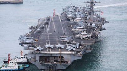 ABD uçak gemisi Güney Kore sularında!