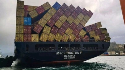 MSC gemisi fırtınada konteynerlerini kaybetti!
