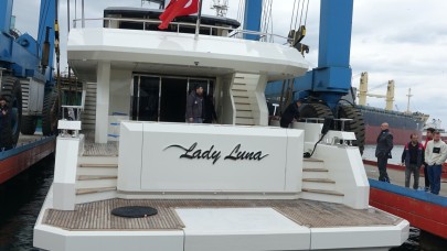 Begüm Yachting, 32 Metrelik "Lady Luna"yı Suya İndirdi