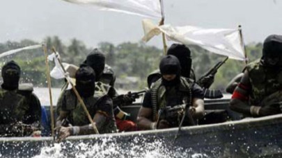 Nijerya açıklarında kimyasal tanker saldırıya uğradı