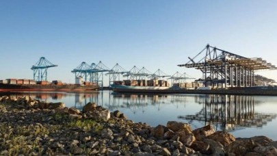 Trump: Liman Trafiğindeki Azalma Ekonomiye Faydalı!