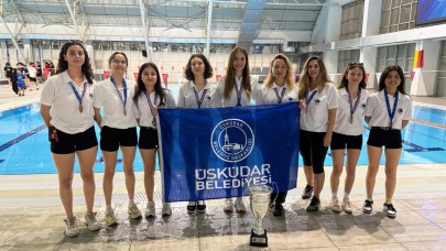 Üsküdar’ın Sualtı Hokeyi Kadınları Sessizce Zirvede!