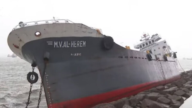 Muson Fırtınası Bangladeş’te Gemileri Karaya Sürükledi