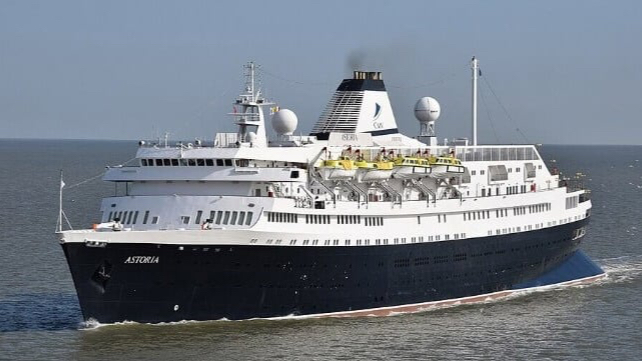 Efsane Gemi Astoria Açık Artırmayla Satışa Çıkıyor!