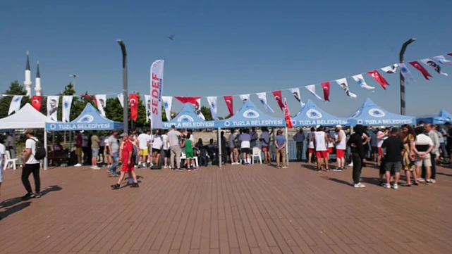 Kabotaj Bayramı&#039;nı dragon bot yarışlarıyla kutladılar