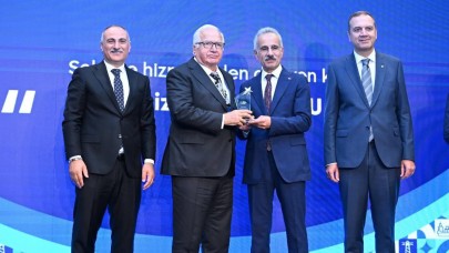 Cengiz Kaptanoğlu’na Denizcilik Sektörüne Hizmet Ödülü