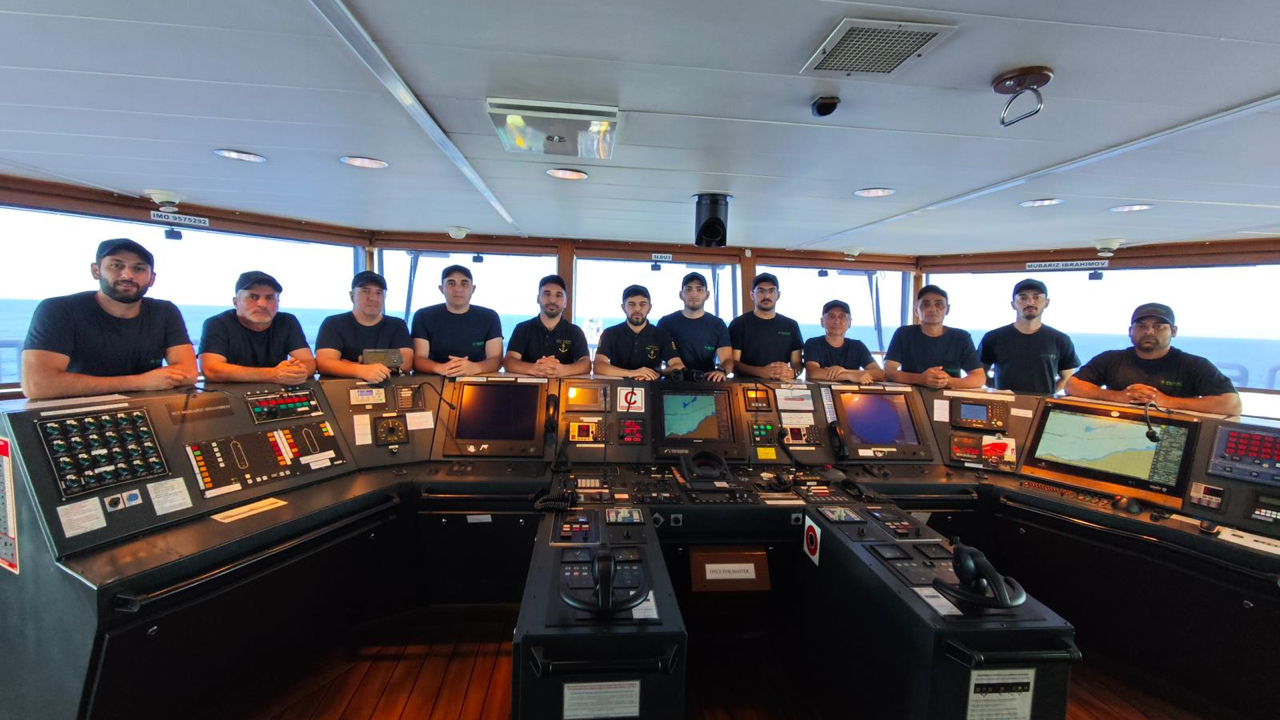 Palmali Gemisi Cezayir Açıklarında 21 Göçmeni Kurtardı