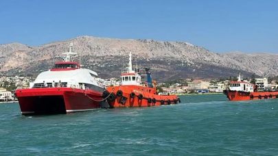 Çeşme-Sakız Seferindeki Yolcu Gemisi Limanda Kaza Yaptı