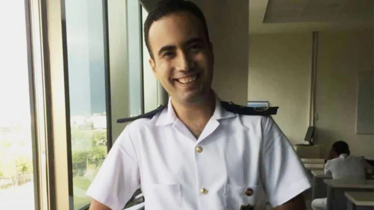 Dolphin&#039;den açıklama: Berkan Arslan, kendi isteğiyle denize girdi!