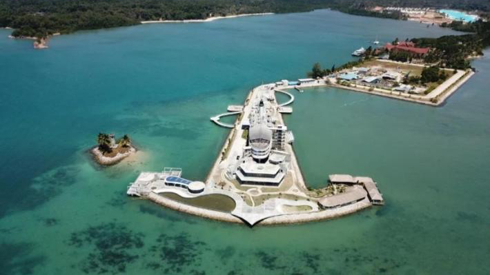 Dünyanın en eski yolcu gemisi, lüks otele dönüştürüldü