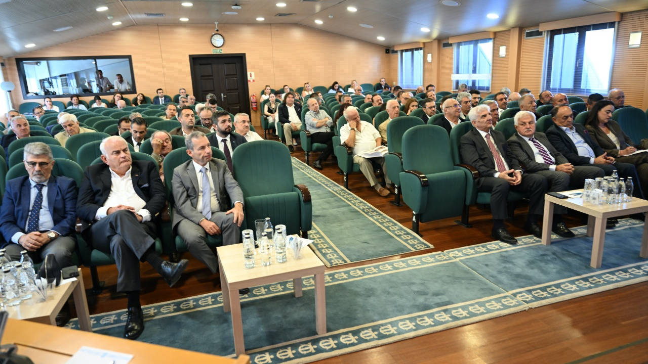 İMEAK DTO Ağustos toplantısında küresel gelişmeler öne çıktı