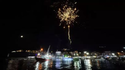 Tekirdağlı balıkçılar, havai fişek gösterileriyle denize açıldı