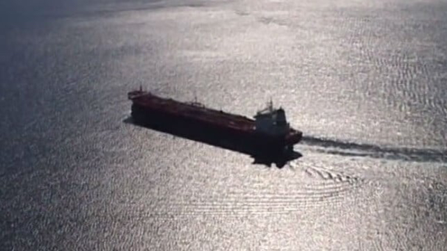 BAE açıklarında terk edilen 19 denizci alarmı