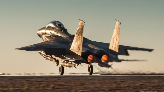 İsrail’in son saldırısı ile Hudeyde&#039;de iskele kalmadı!