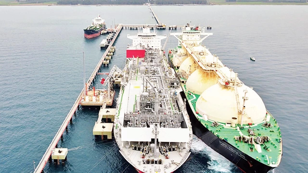 Enerji Bakanlığı LNG alanında 12 anlaşma imzaladı