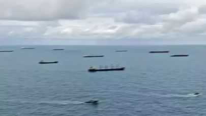 İstanbul Boğazı'nda gemi trafiği çift yönlü askıya alındı