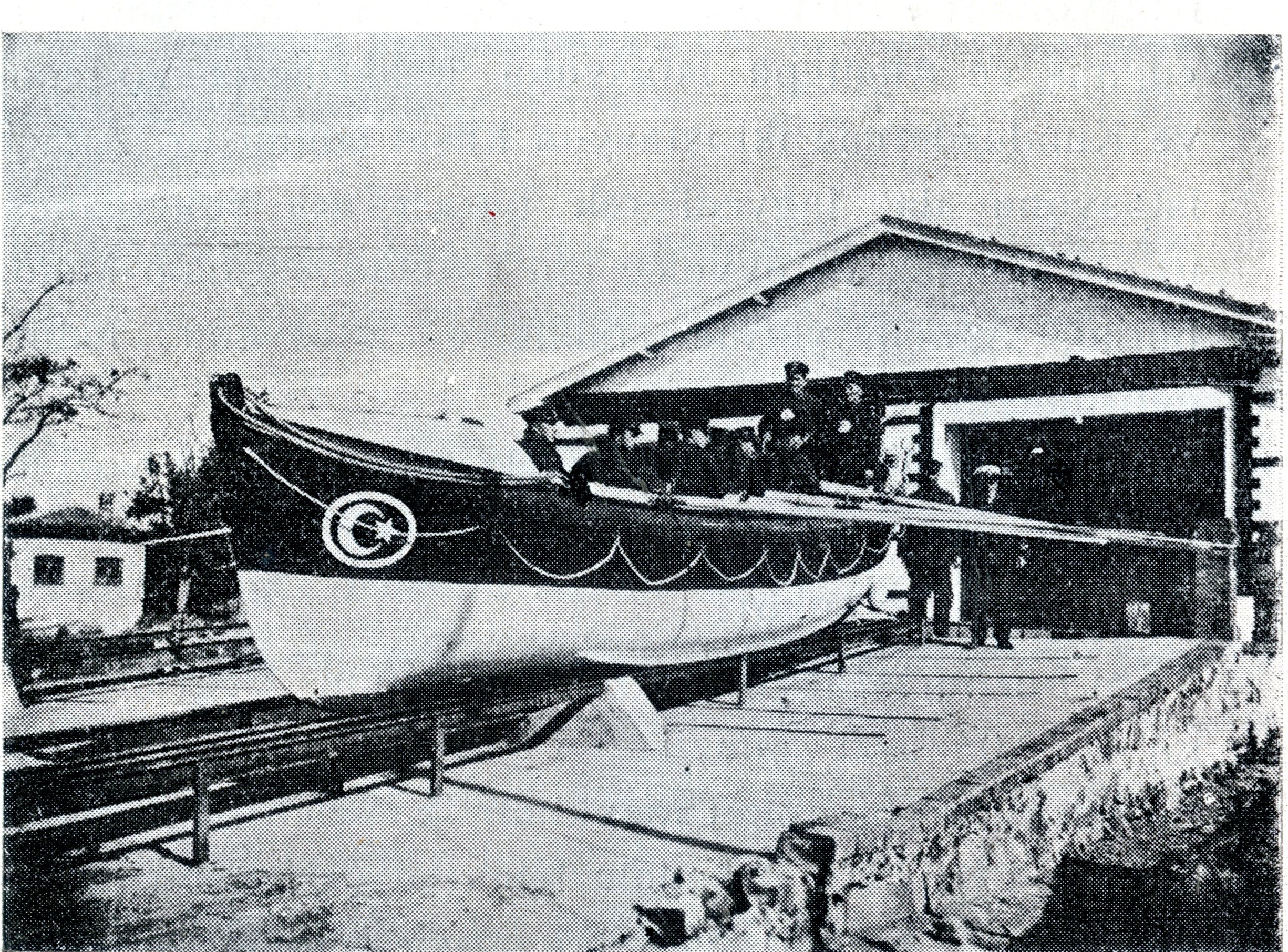 İSTANBUL LİMANINDAKİ SİS DÜDÜKLERİ VE TAHLİSİYE İSTASYONLARI