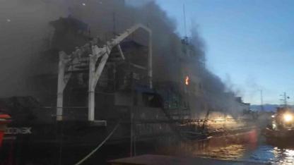 Altınova'da tersanede bulunan bir gemide yangın çıktı!