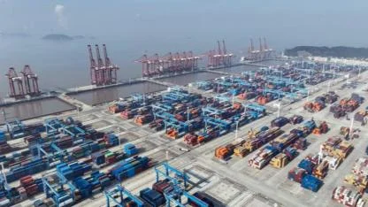 Çin, ABD gemilerine ek liman ücretini askıya aldı!