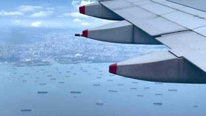 Singapur Açıklarında Feribot ile Tanker Çarpıştı!