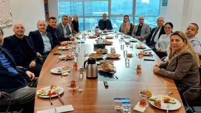 KOSDER yönetim kurulu ve eski dönem başkanları nezaket ziyaretinde bir araya geldi