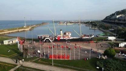 Bandırma Vapuru, karadan yürütülerek Tütün İskelesi'ne taşınacak