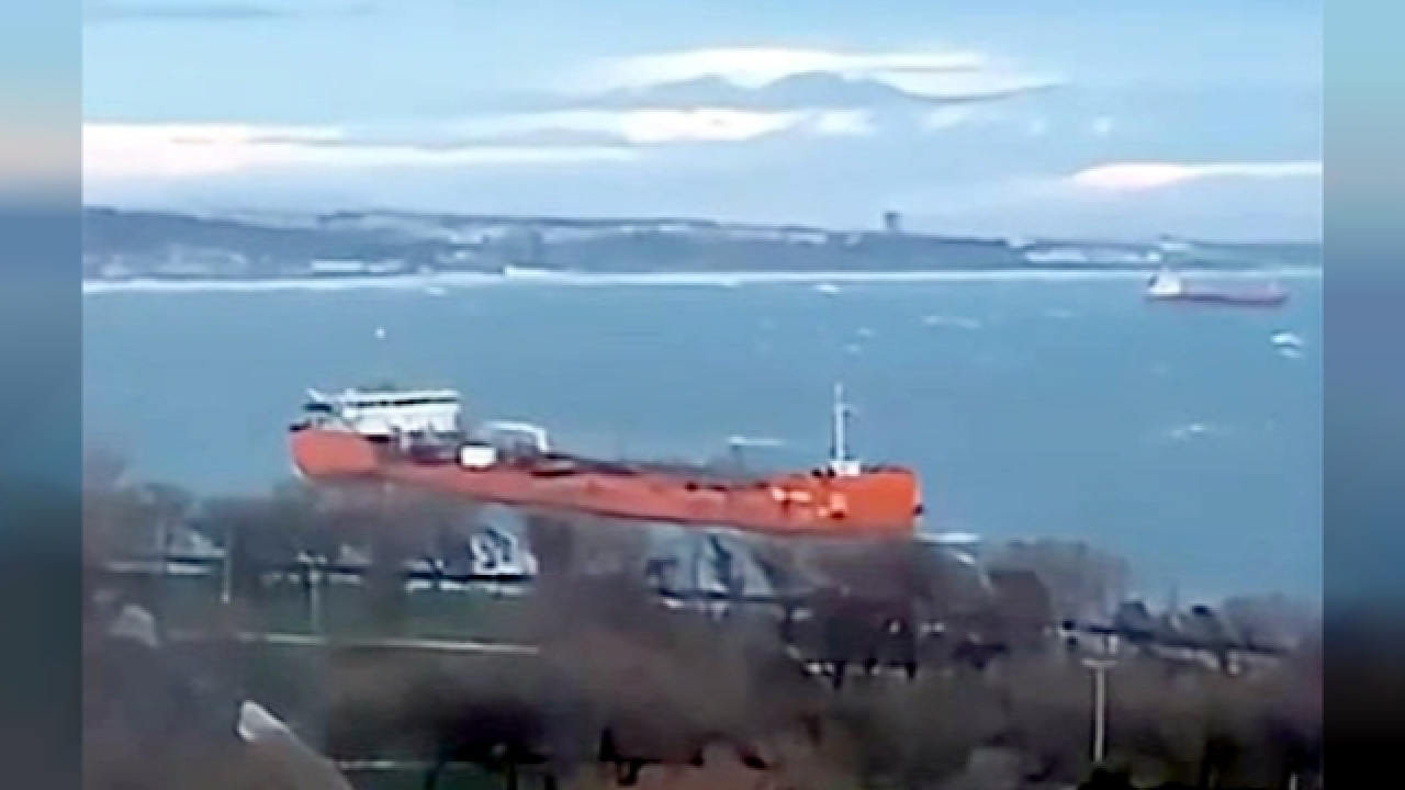 Chemical Tanker Narrowly Escapes Disaster Near Istanbul