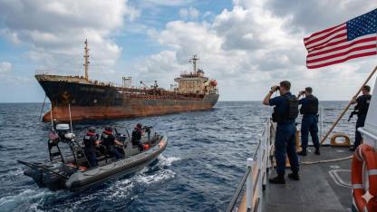 NYT: Okyanuslarda Abluka Çağı: Trump'ın "Gölge Filo" Avı Başladı