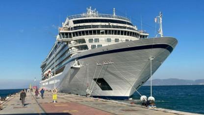 2026 yılının ilk kruvaziyer gemisi Kuşadası'nda