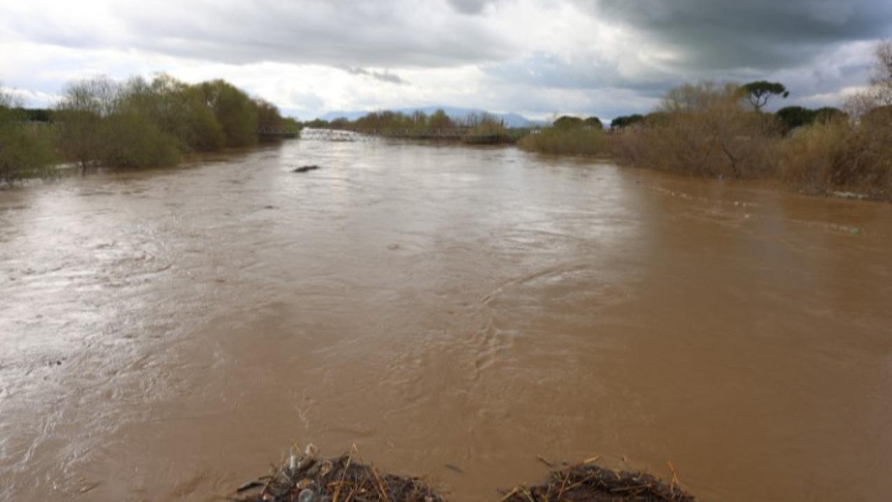 Büyük Menderes nehri Kritik Seviyeye Yükseldi