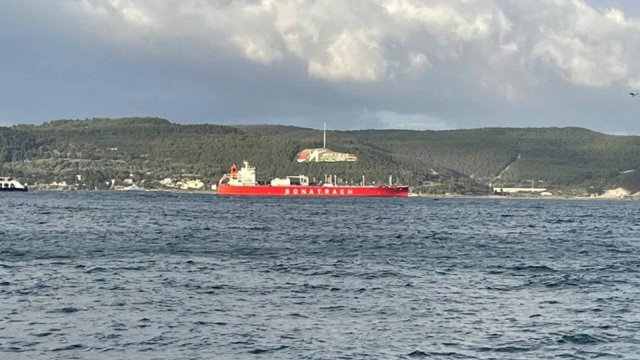 Çanakkale Boğazı’ndan Bir Yılda 44 Bin Gemi Geçti